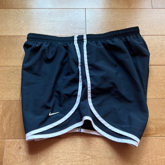 Nike Shorts - Picture 5 of 5